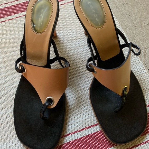 Casadei Black and Tan Heels - Picture 3 of 8